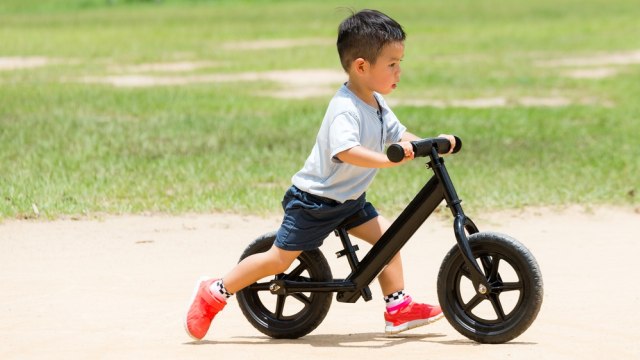 Kegunaan Sepeda Tanpa Pedal Untuk Anak Kecil